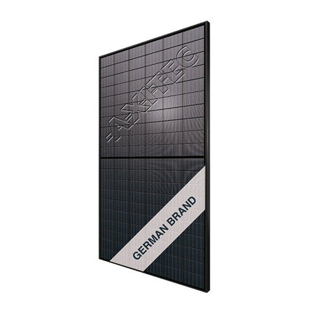 AXIWORLDBLACKPERFECT FXXL BB AC-420TFM/108BB MIG: Hochleistungs-Solarpanel aus Deutschland von AXITEC. Schwarzes, eloxiertes Aluminiumrahmen-Design für Robustheit und modernen Stil. Mit 420Wp Nennleistung, 10 Busbars für optimierte Stromerzeugung. Monokristalline Zellen, einfache Installation mit MC4 EVO2. Technische Daten: 18 Zellen längs, 6 Zellen quer, 30mm Höhe, 1722mm Länge, 21,50kg Gewicht, 1133mm Breite. 30 Jahre Leistungsgarantie von AXITEC.