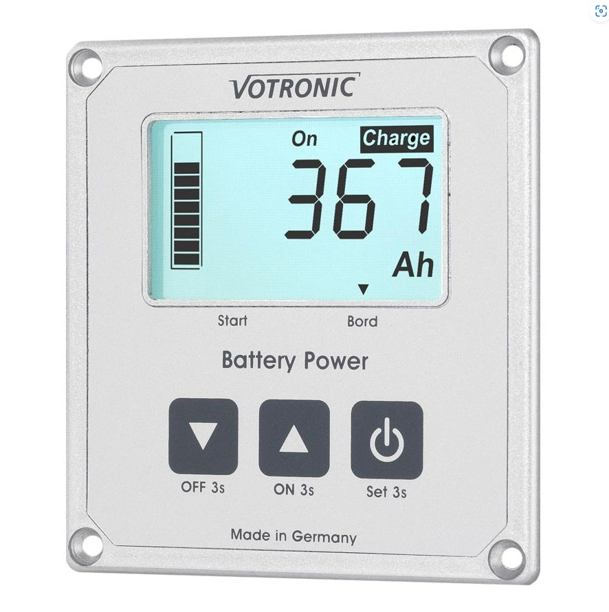 Der Votronic 1263 LCD-Batterie-Computer 100 S bietet präzise Batterieüberwachung mit einem verbesserten Smart Mess-Shunt für 12V- und 24V-Batterien. Durch die genaue Messung von Batteriespannung, -strom und -kapazität liefert das Gerät detaillierte Informationen zum Batteriezustand. Die übersichtliche LCD-Anzeige ermöglicht einfache Ablesbarkeit, während der frei programmierbare Schaltausgang verschiedene Steuer- und Warnfunktionen bietet.